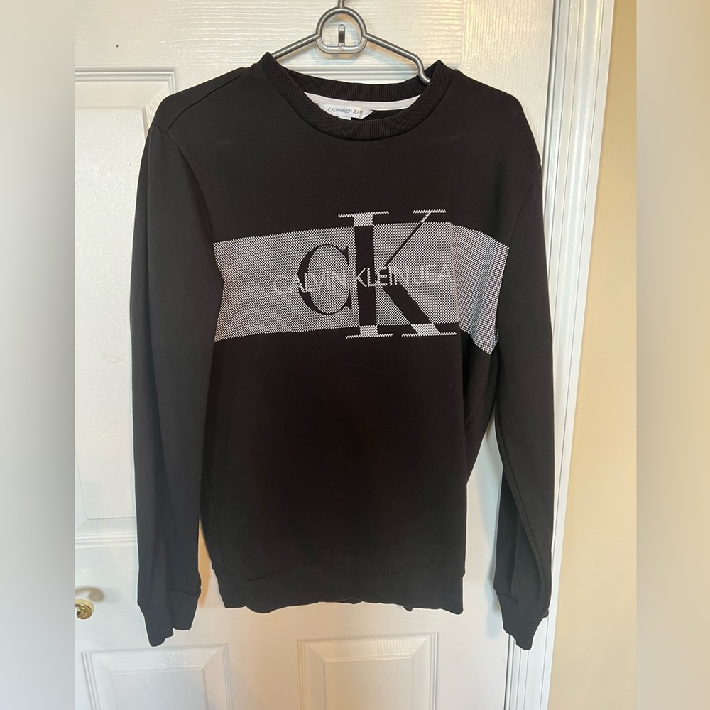 Calvin Klein jeans pull over sweatshirt.